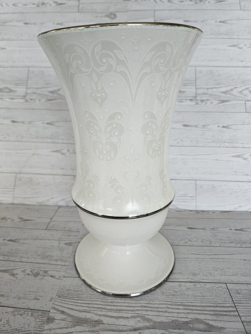 Lenox Opal Innocence Large Vase - Wedding Promises Platinum Trim 11”